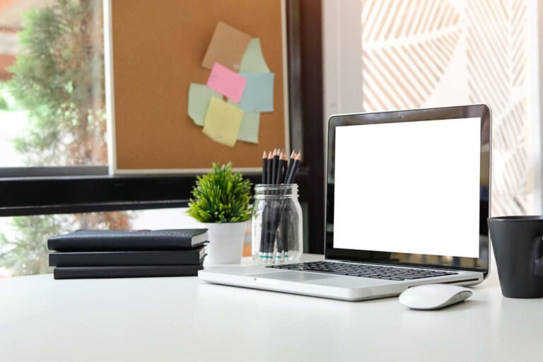 ノートPCと手帳