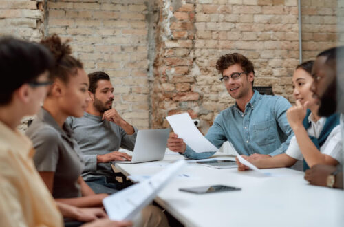 MTGをする人たち