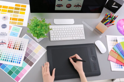 PCを使ってデザインをする人